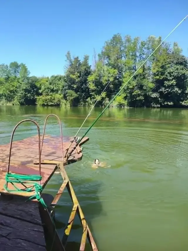 Zasebna plaža na Krki, pomol