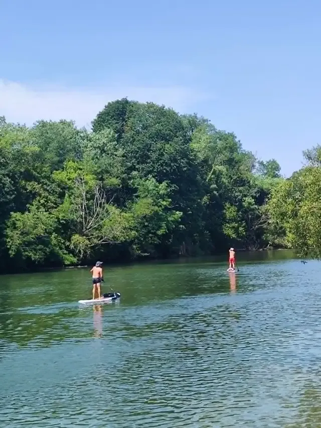 Zasebna plaža na Krki, poletno vzdušje